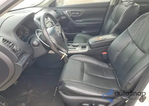 2015 Nissan Altima 2.5 z USA, uszkodzony, nr VIN 1N4AL3AP3FC144891